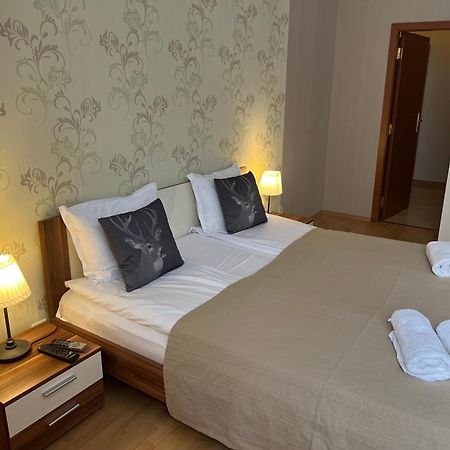 Flora Hotel Apartment 103 보로베츠 외부 사진